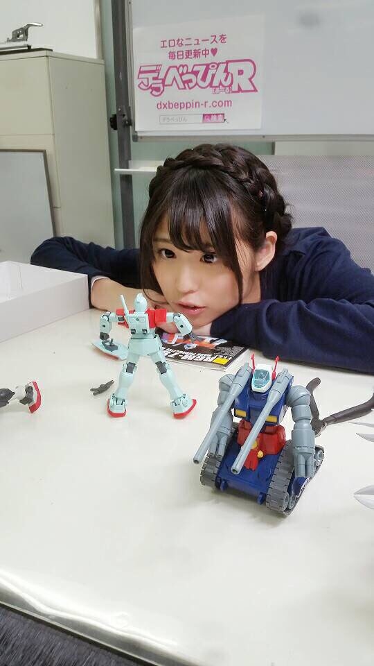 かわいい美女とロボット