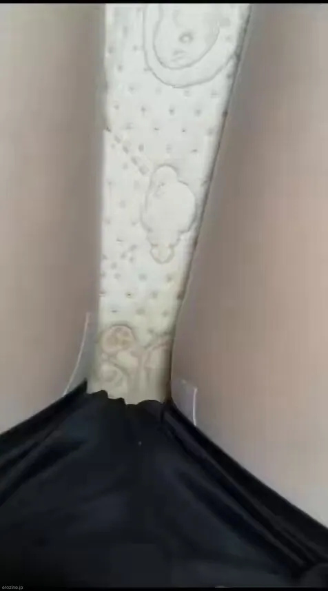pee失禁的宝贝@xihuanniaokuziのXエロ動画 00:38