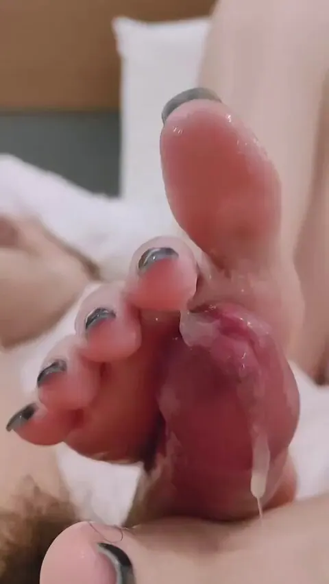 footjob🔞@footjobdomのXエロ動画 01:27