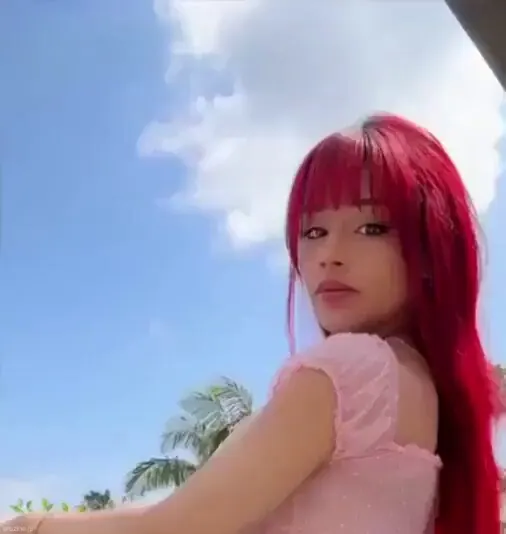 Rhona Gallagher@GallagherR68937のXエロ動画 00:58