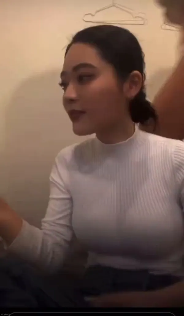 GOGO LIVE@go_go_liveのXエロ動画 00:04