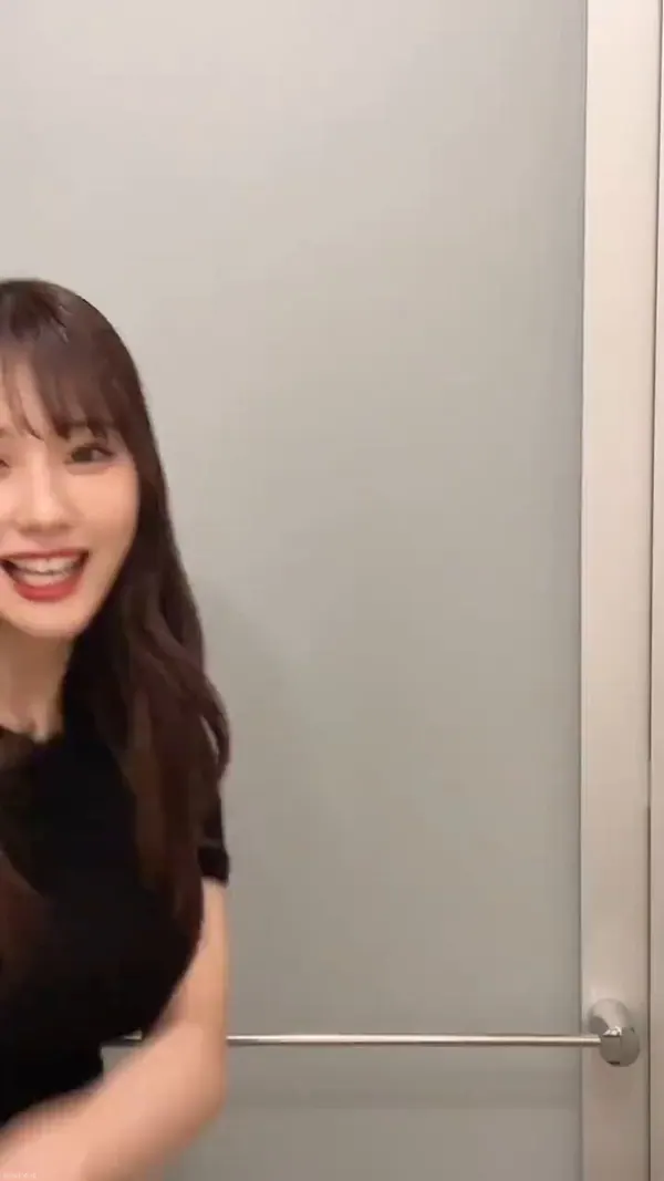 みくりんの犬になりたい@mikurindogのXエロ動画 00:15