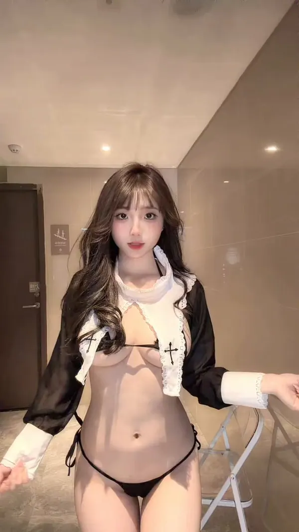 sunny@77sunnyxのXエロ動画 00:16