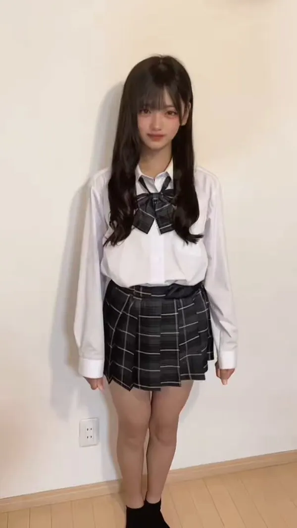 あやな(14）@ayha128のXエロ動画 00:17