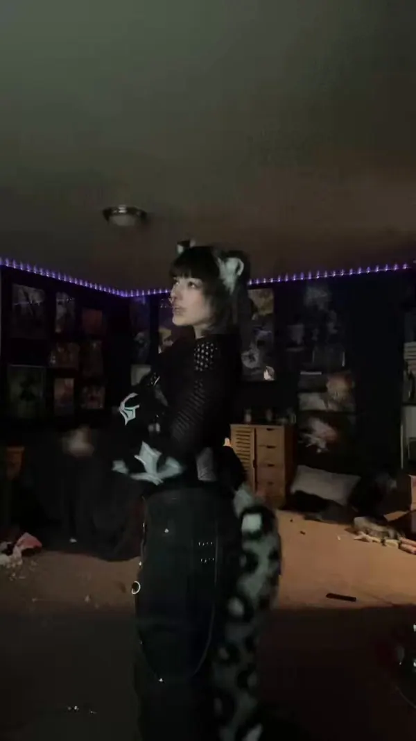 goddess kosmic🫶🏻@d3mxn_puppyのXエロ動画 00:10