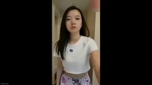 xiaoyudi@xiaoyudi520のXエロ動画 02:18